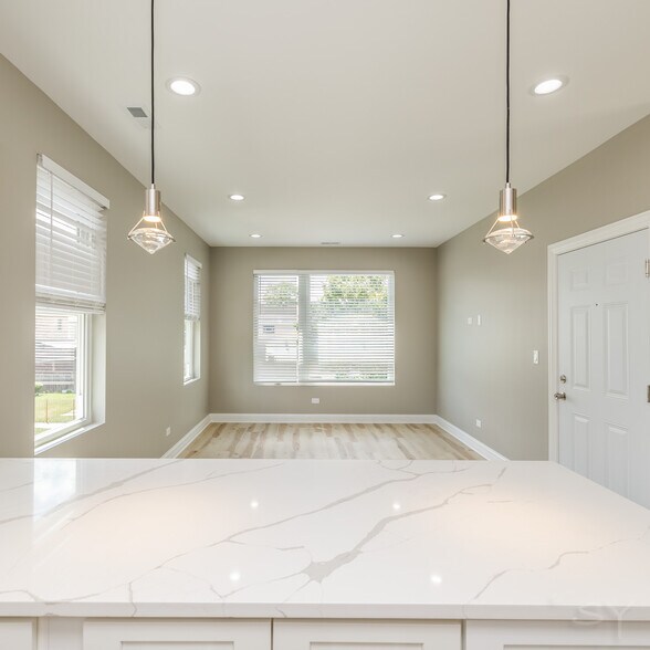 More Photos Of 623 Hamlin Ave, Chicago Apartments For Sale