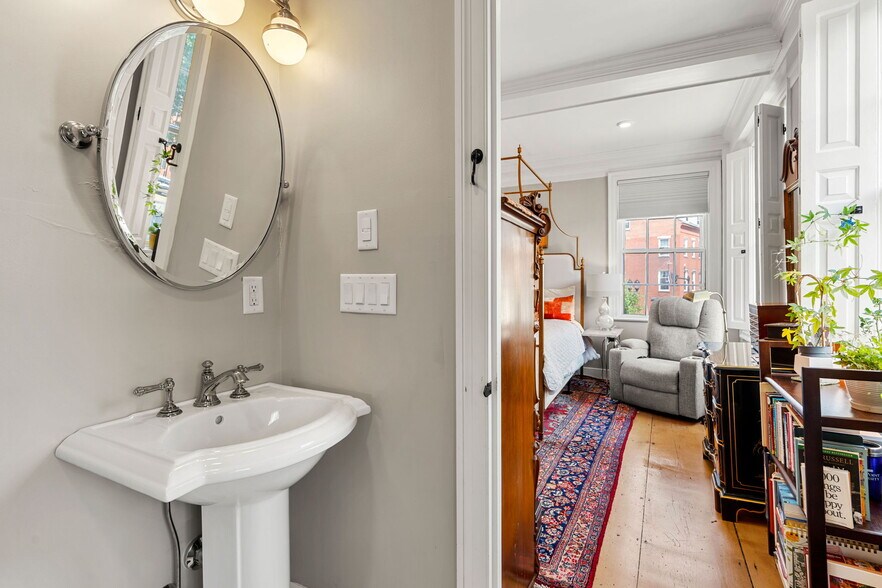 More Photos Of 314 Essex St, Salem Specialty For Sale