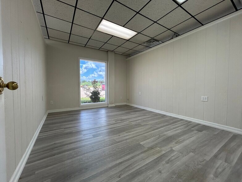 More Photos Of 440 S Hillcrest Dr, Sulphur Springs Medical For Sale