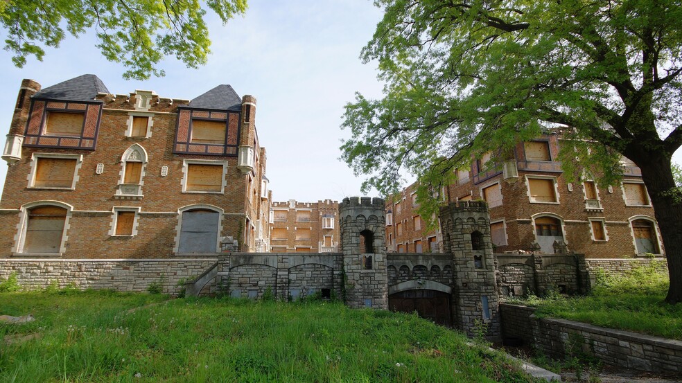 More Photos Of 5315-5325 Cabanne Ave, Saint Louis Apartments For Sale