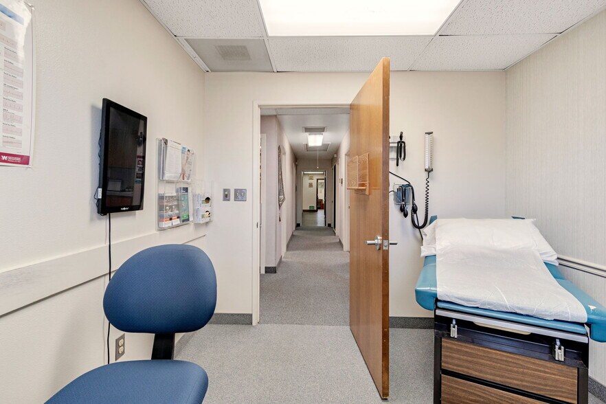 More Photos Of 1260 E Almond Ave, Madera Medical For Sale