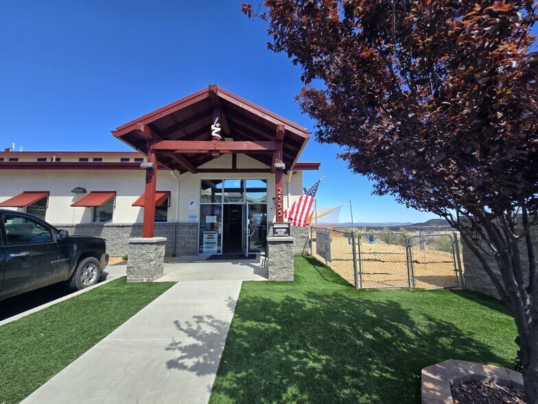 More Photos Of 2555 N Crownpointe Dr, Prescott Valley Freestanding For Sale