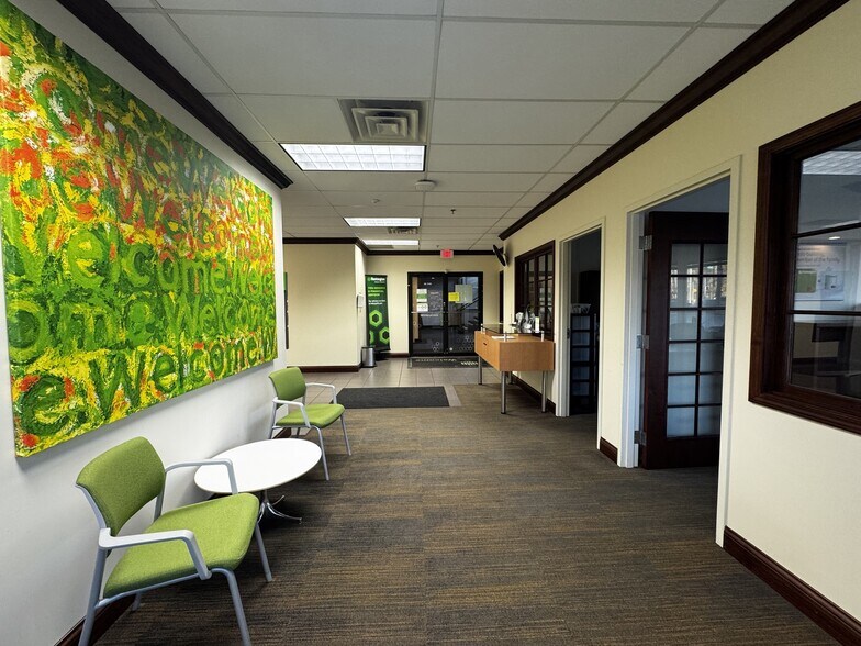 More Photos Of 9075 N Meridian St, Indianapolis Medical For Lease