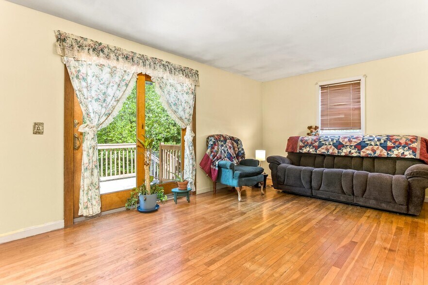 More Photos Of 289A Milton rd, Rochester Restaurant For Sale