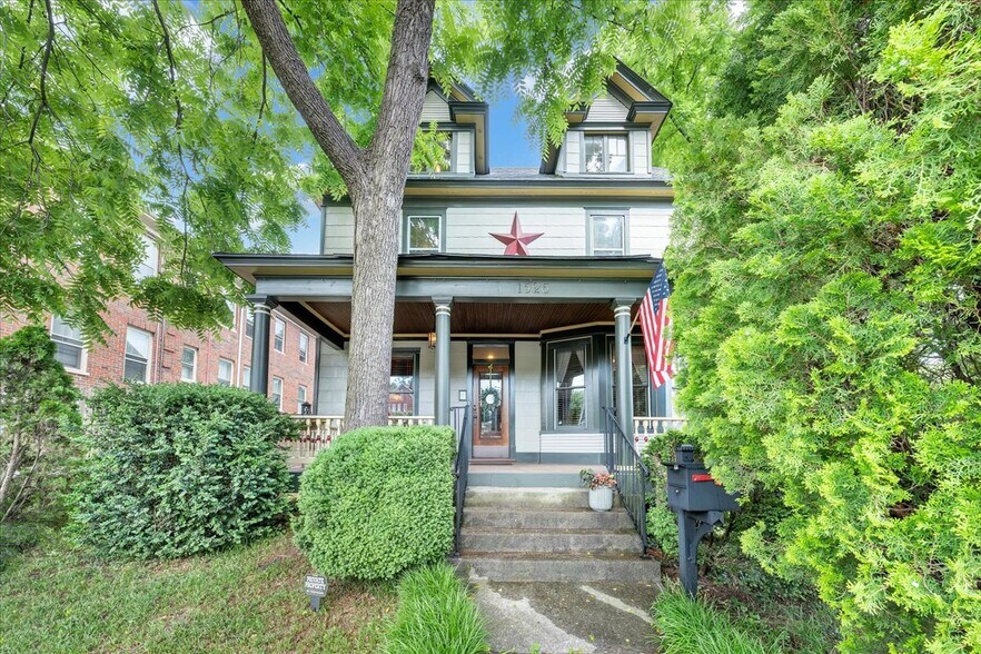 More Photos Of 1526 Franklin Rd SW, Roanoke Hospitality For Sale