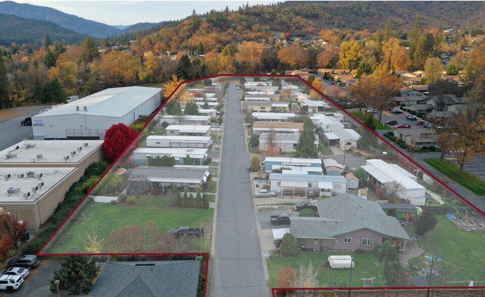 More Photos Of 515 E Main St, Rogue River Manufactured Housing Mobile Home Park For Sale