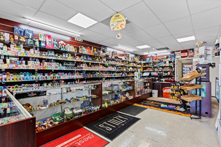 More Photos Of 11150-11170 SE Federal Hwy, Hobe Sound Storefront For Sale