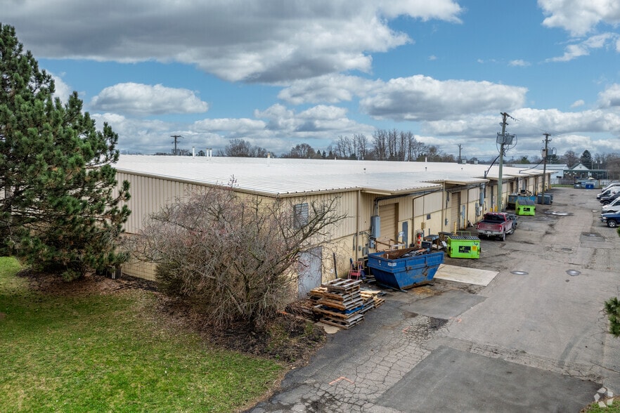 More Photos Of 465 Glaspie St, Oxford Warehouse For Lease