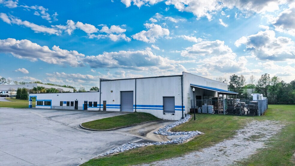 More Photos Of 104 Vantage Point Dr, West Columbia Showroom For Lease