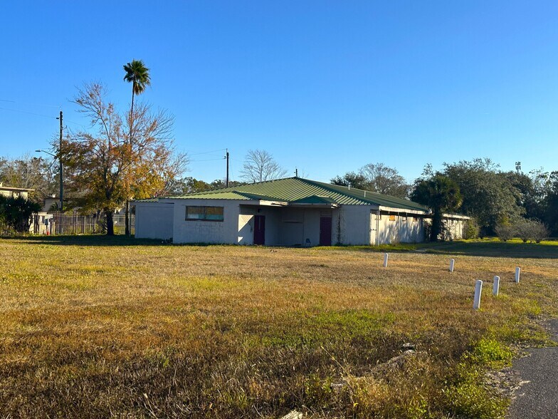 More Photos Of 2335 N Davis St, Jacksonville Religious Facility For Sale