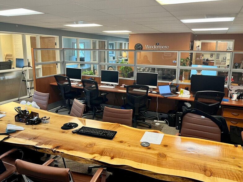 More Photos Of 3829-3843 NE Tillamook St, Portland Office For Lease