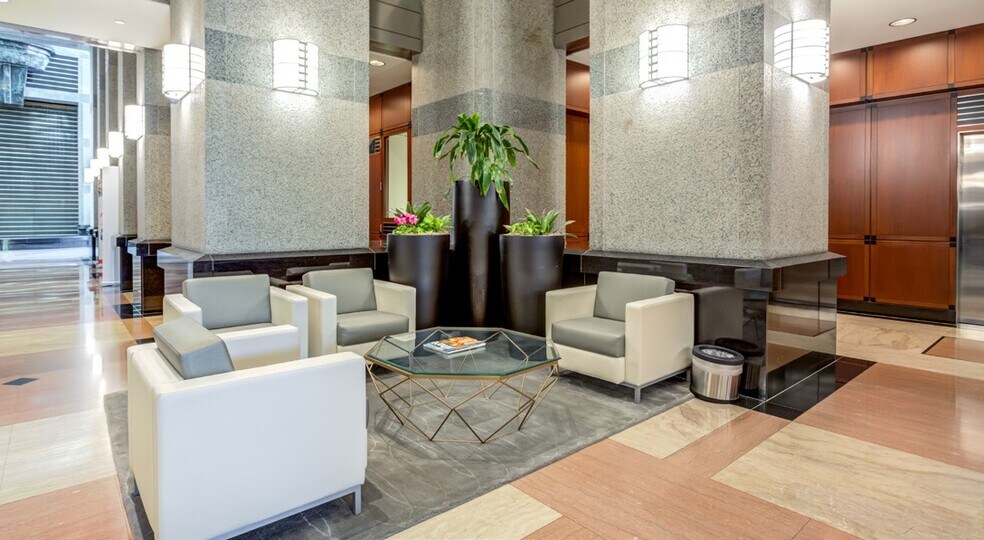 More Photos Of 6250 N River Rd, Rosemont Office For Lease