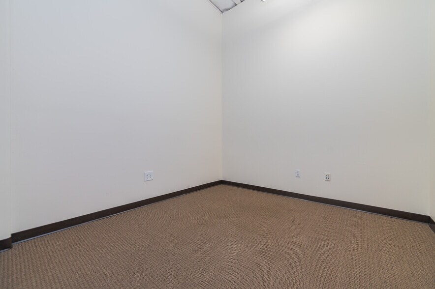 More Photos Of 8925 Research Dr, Irvine Office For Sale