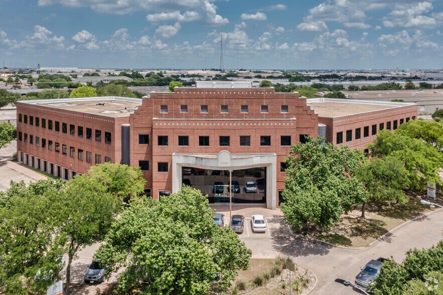 More Photos Of 9696 Skillman St, Dallas Office For Lease
