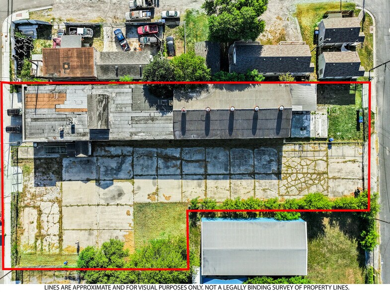 More Photos Of 3210 Leopard St, Corpus Christi General Retail For Sale