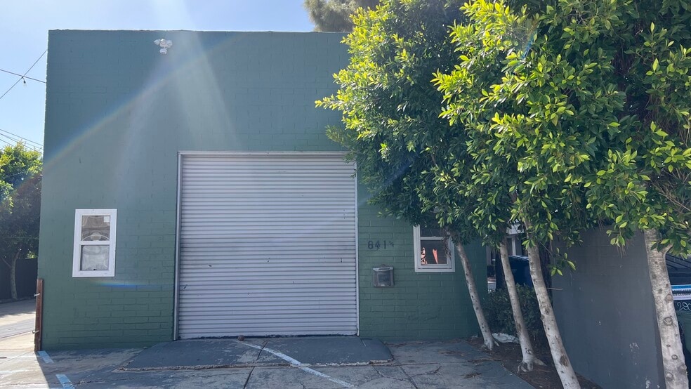 Primary Photo Of 841-847 Orange Ave, Coronado Freestanding For Lease
