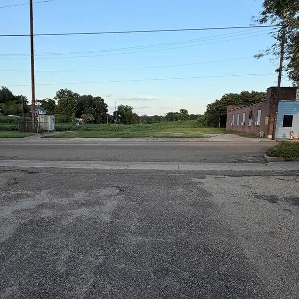 More Photos Of 1904 Washington St, Vicksburg Industrial For Sale