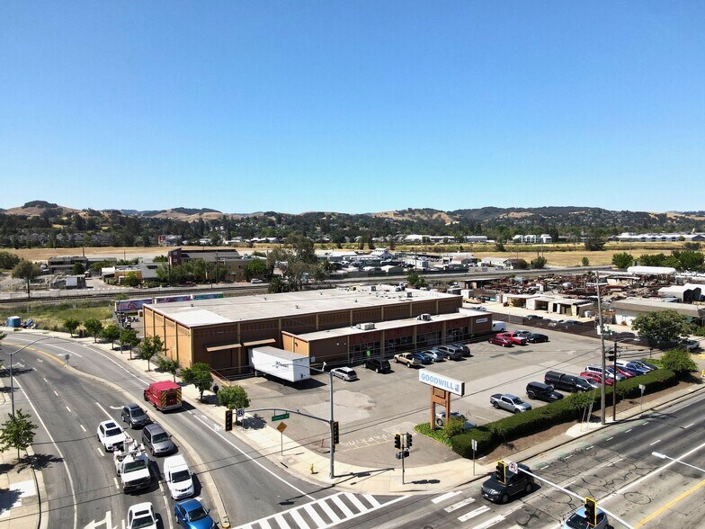 Primary Photo Of 1000 Lakeville St, Petaluma Freestanding For Sale