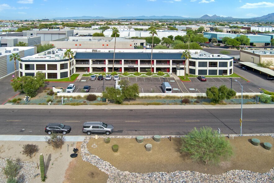More Photos Of 7900 E Greenway Rd, Scottsdale Warehouse For Lease