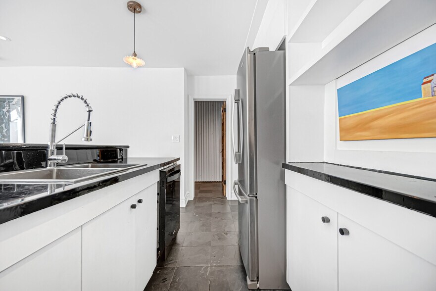 More Photos Of 391 Ontario St, Toronto General Retail For Sale