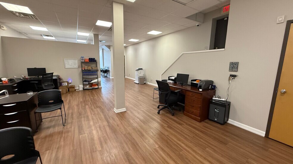 More Photos Of 480 Memorial Pky, Phillipsburg Flex For Lease