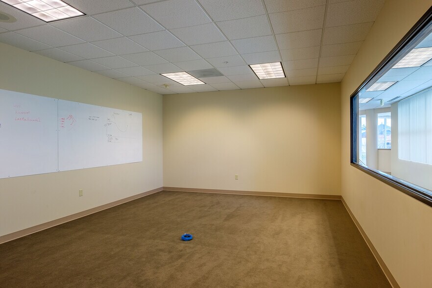 More Photos Of 1406 SE 164th Ave, Vancouver Office For Lease