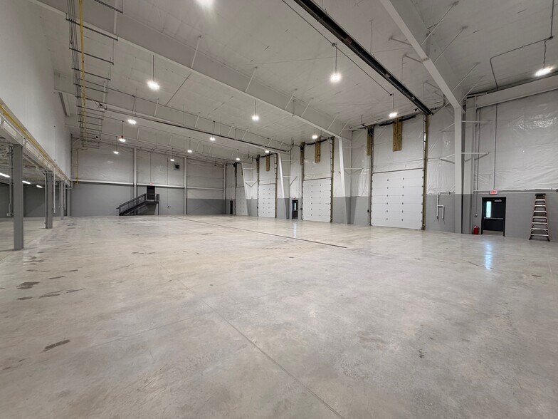More Photos Of 296 State St, Clairton Light Distribution For Lease