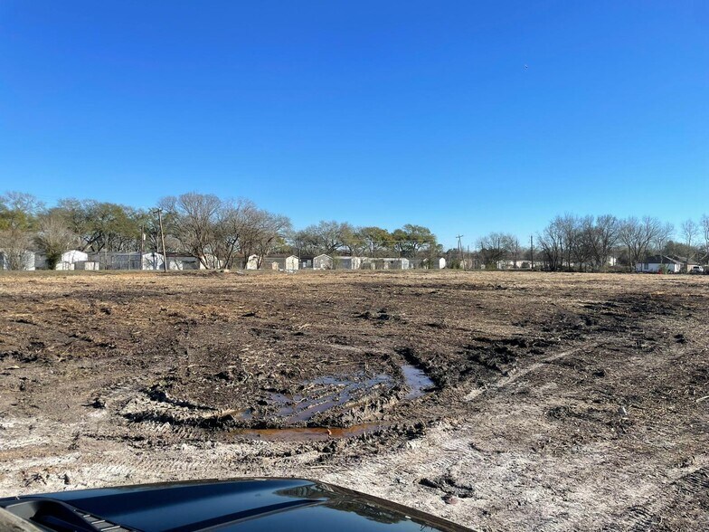 More Photos Of 565 E Anderson Rd, Houston Land For Sale