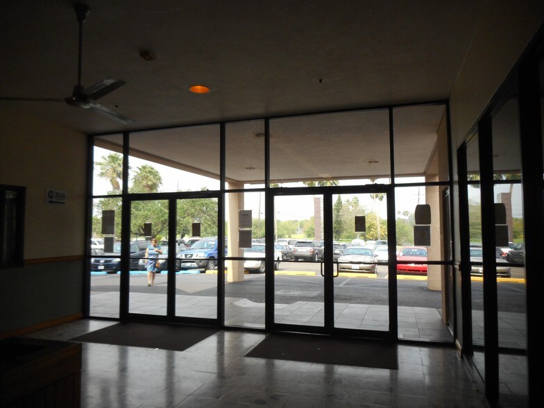 More Photos Of 864 Central Blvd, Brownsville Medical For Sale