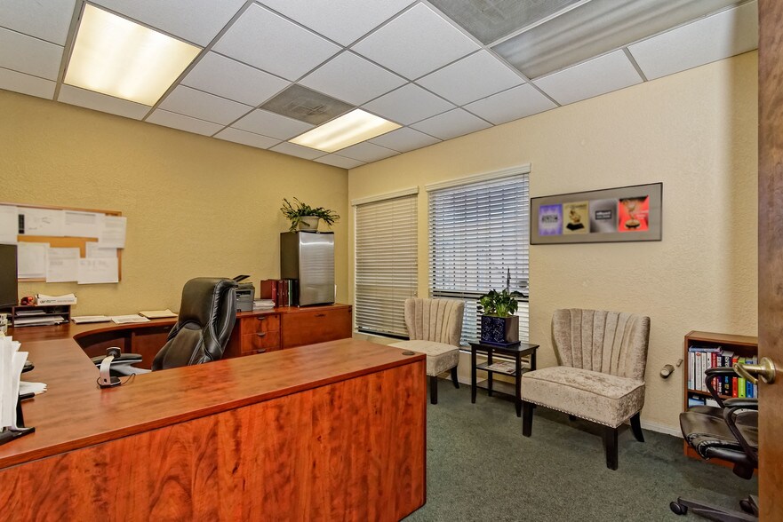 More Photos Of 1760 S Escondido Blvd, Escondido Office For Lease