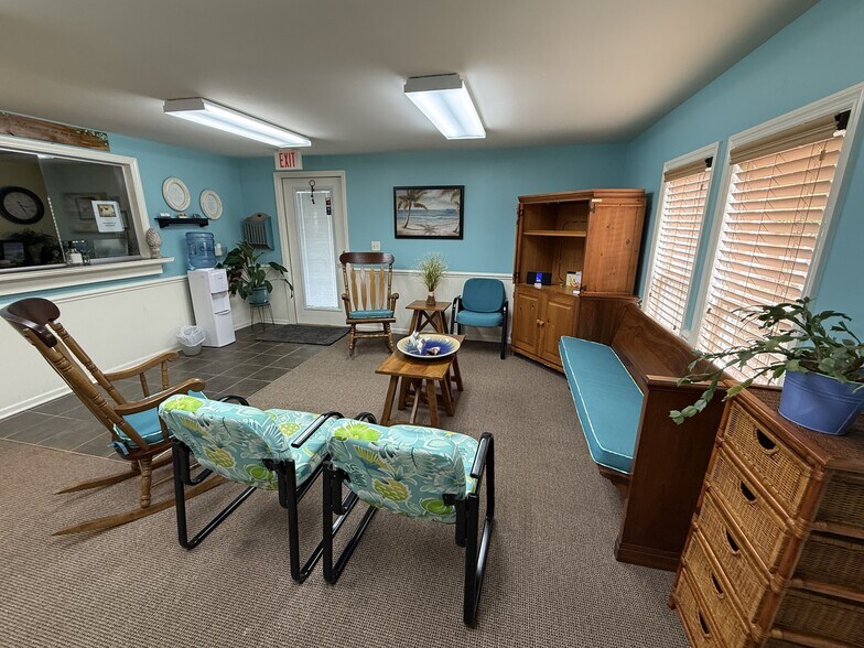 More Photos Of 1786 Pine Valley Dr SW, Supply Medical For Sale