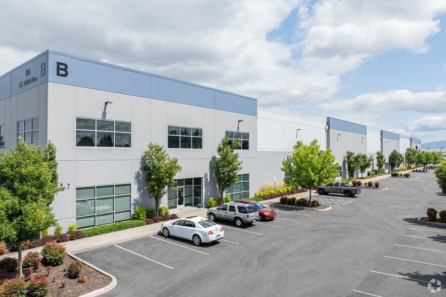 More Photos Of 106 SE 223rd Ave, Gresham Warehouse For Lease