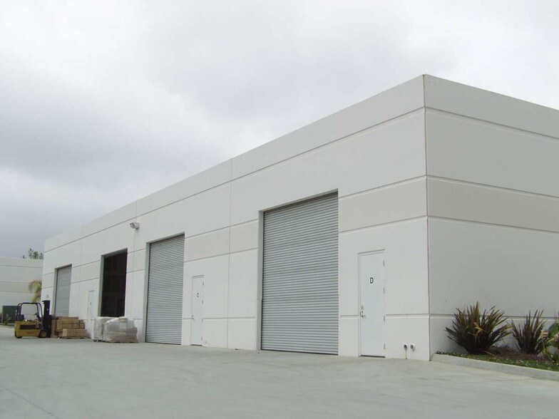 More Photos Of 2151 Enterprise St, Escondido Manufacturing For Lease