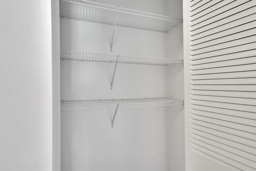 More Photos Of 5907 Tyler St, Hollywood Apartments For Sale