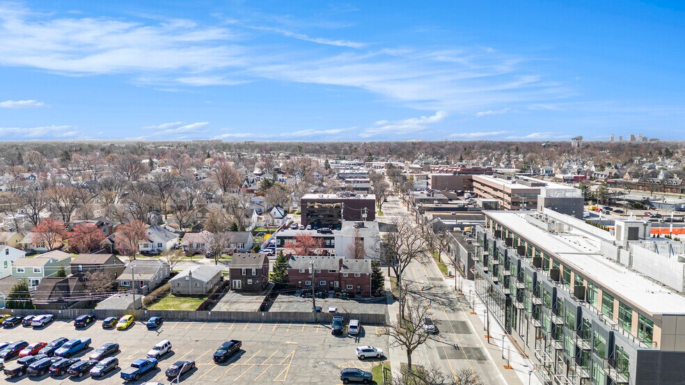 More Photos Of 795 S Adams Rd, Birmingham Apartments For Sale
