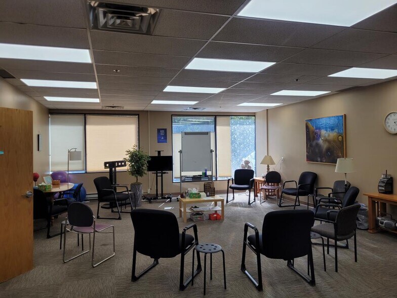 More Photos Of 7201-7245 University Ave NE, Fridley Medical For Lease