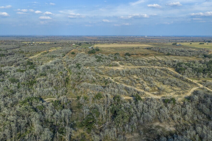 More Photos Of 1144 Treetop ln, Luling Land For Sale