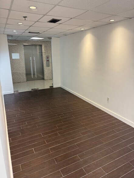 More Photos Of 2600 SW 3rd Ave, Miami Office For Lease