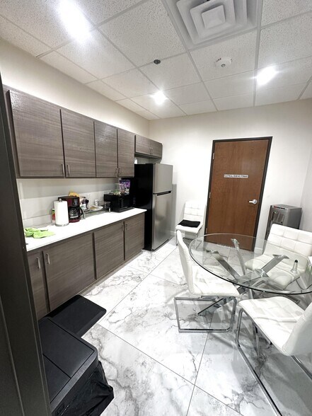 More Photos Of 751 N Central Expy, Mc Kinney Auto Dealership For Sale