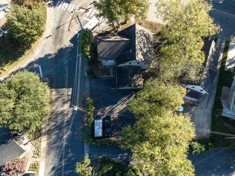More Photos Of 99 Walnut St, Waynesville Office Residential For Sale