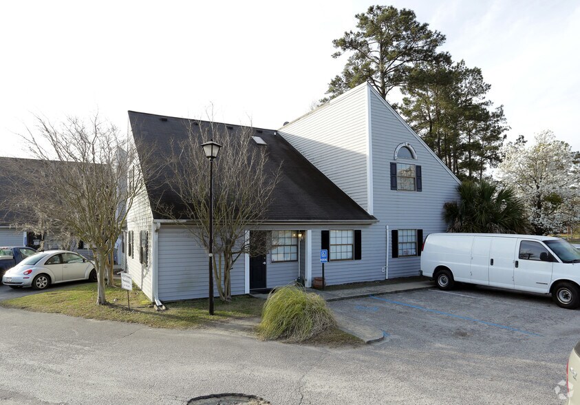 More Photos Of 3025 Ashley Phosphate Rd, North Charleston General Retail For Lease