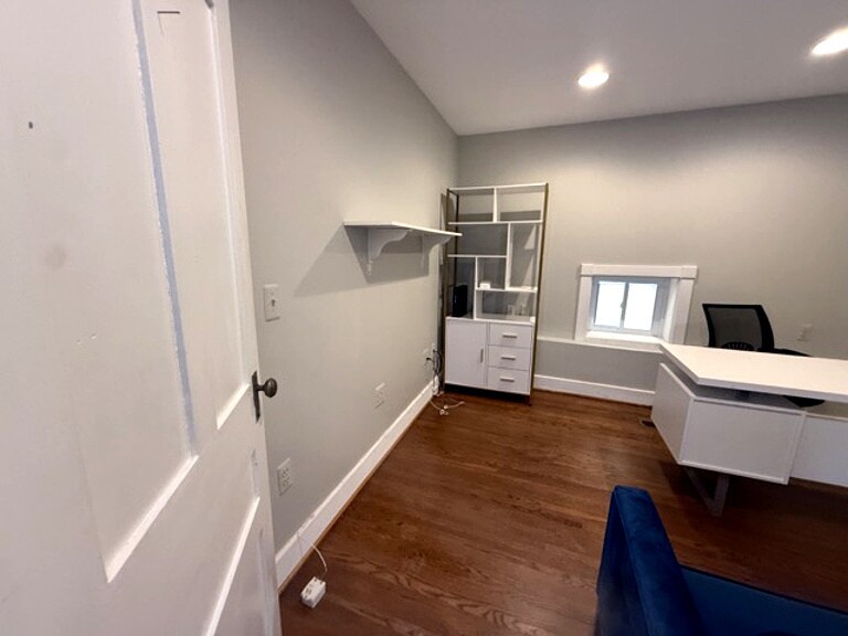 More Photos Of 256 S Water St, Marine City Storefront Retail Residential For Lease