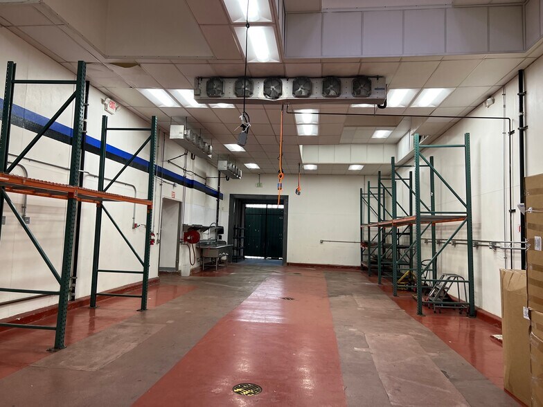 More Photos Of 446 S Towne Ave, Los Angeles Food Processing For Lease
