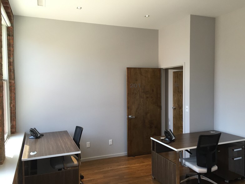 More Photos Of 20 W Main St, Riverhead Office For Lease