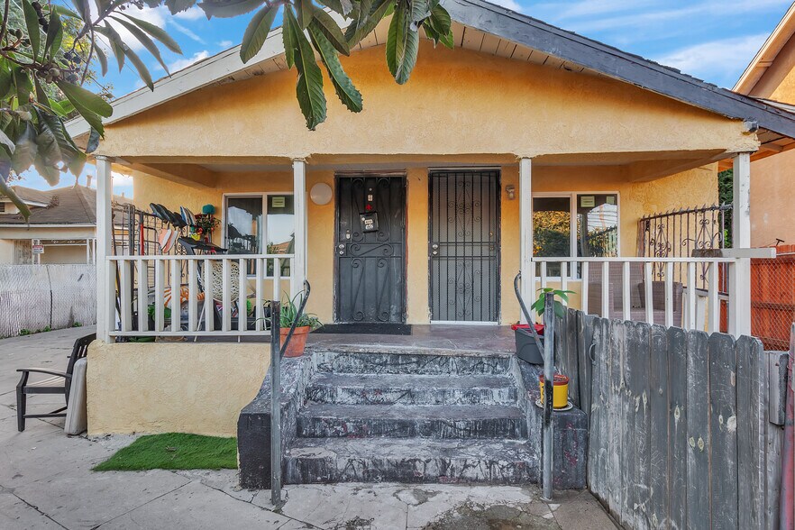 More Photos Of 4257 San Pedro Pl, Los Angeles Apartments For Sale