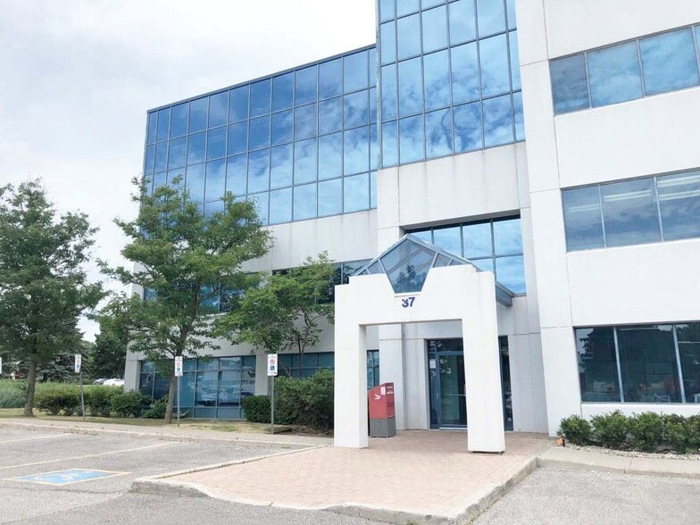 More Photos Of 37 Sandiford Dr, Whitchurch-Stouffville Medical For Lease