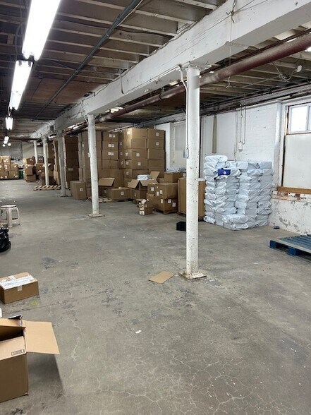 More Photos Of 49 Rose St, Stoughton Light Manufacturing For Lease