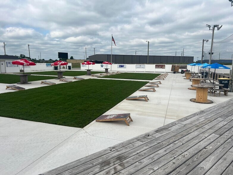 More Photos Of 555 Ohio st, Kendallville Land For Sale