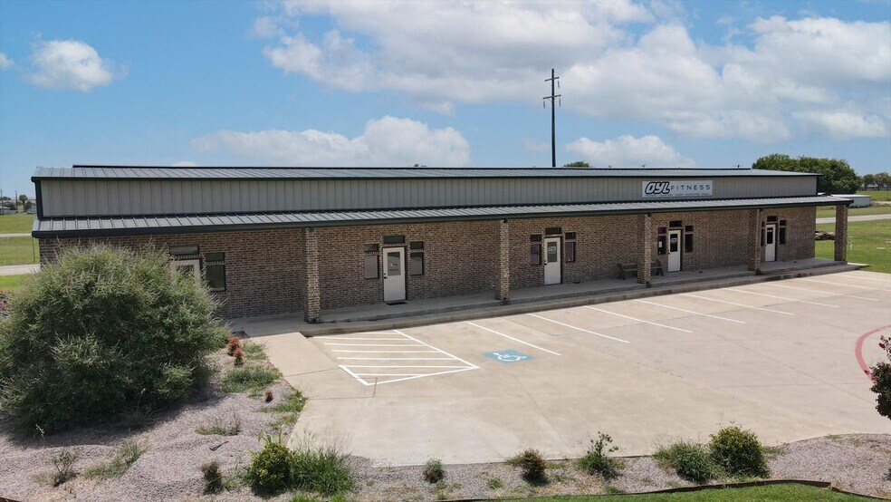 More Photos Of 5796 E Highway 114, Haslet Storefront Retail Office For Lease