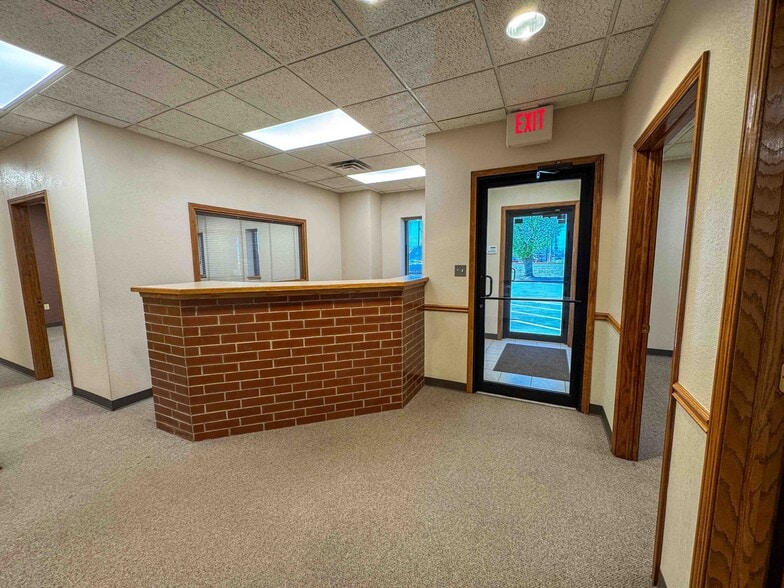 More Photos Of 2912 N Shields Blvd, Moore Manufacturing For Lease